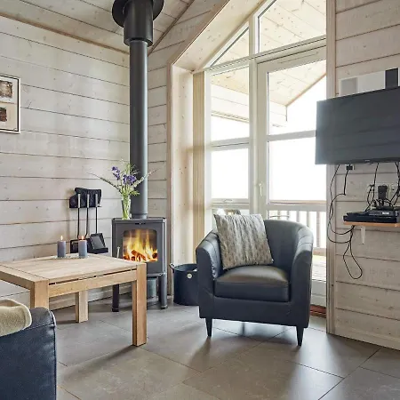 6 Person Holiday In *