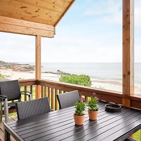 6 Person Holiday In Dom wakacyjny Allinge-Sandvig