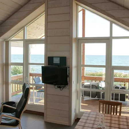 6 Person Holiday In *